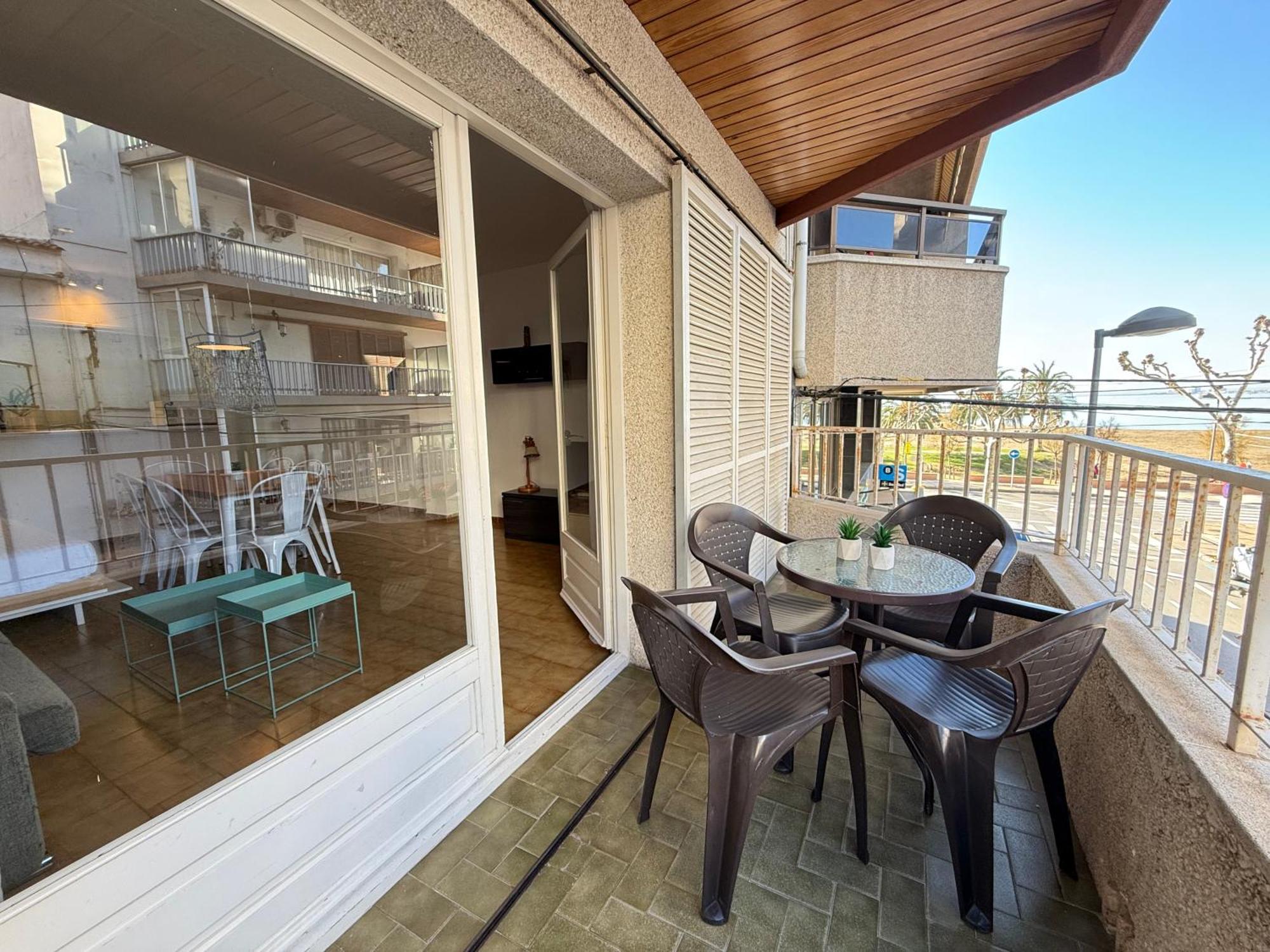 Agi Sant Jordi Apartment Roses Ngoại thất bức ảnh