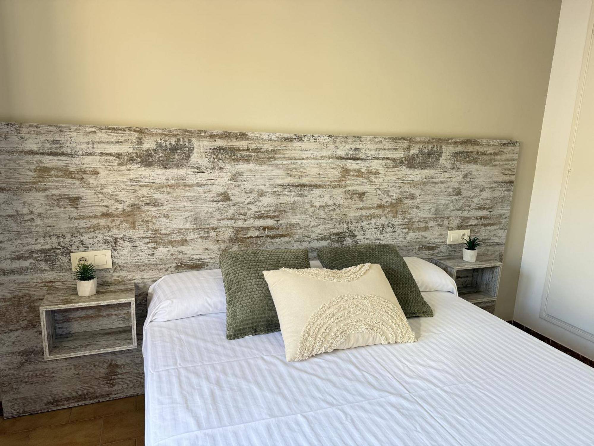 Agi Sant Jordi Apartment Roses Ngoại thất bức ảnh