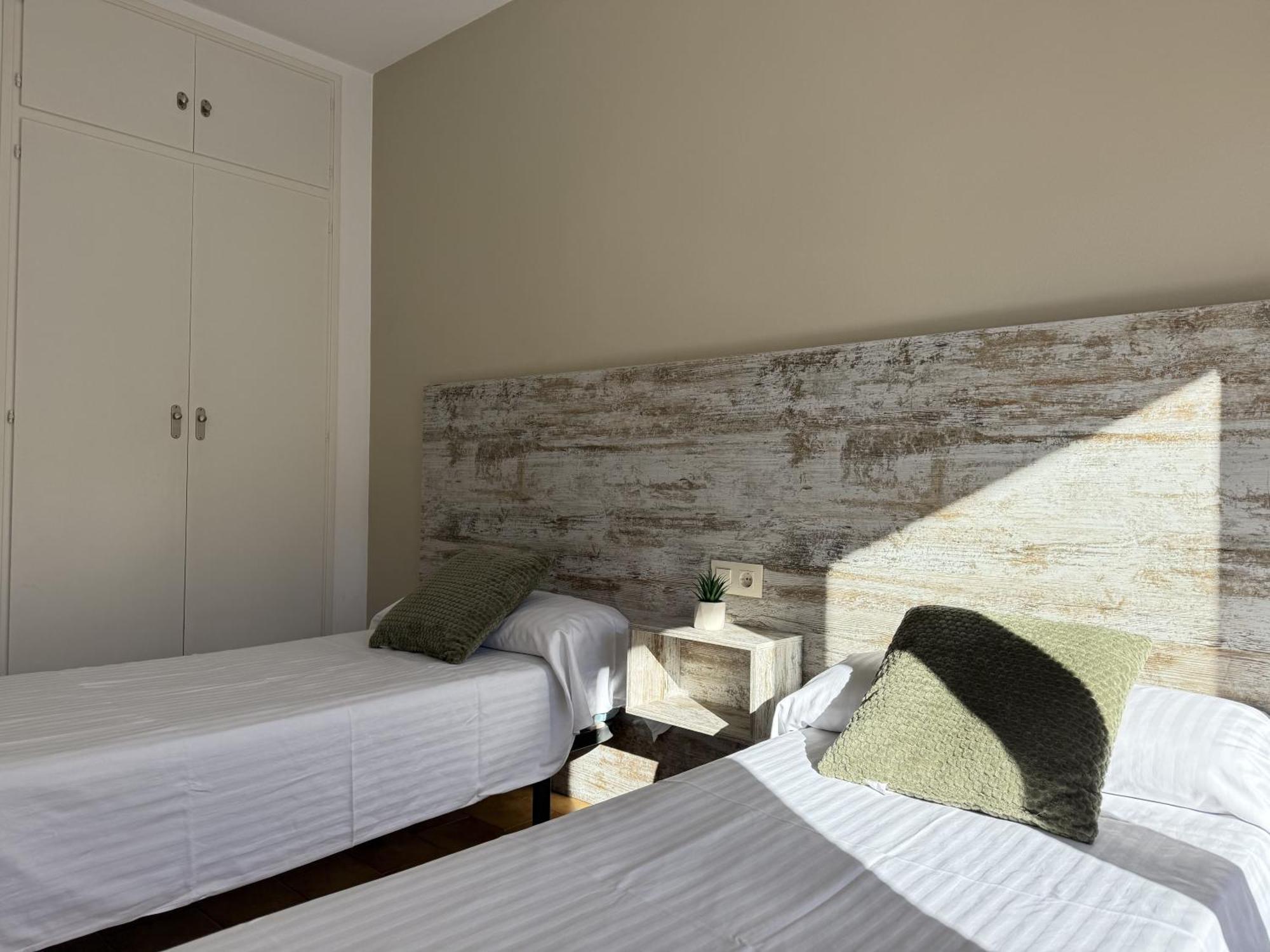 Agi Sant Jordi Apartment Roses Ngoại thất bức ảnh